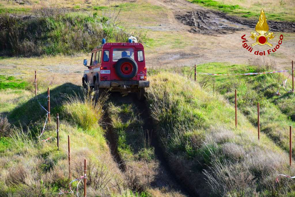 Lamezia, concluso corso di guida su terreno non preparato per Vigili del Fuoco del Comando Provinciale di Vibo