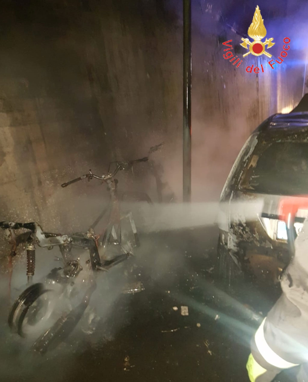 vvf-foto-incendio-notte-1.jpg