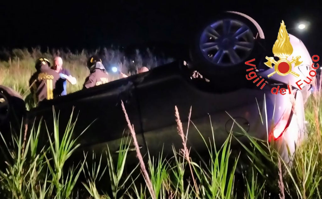 Incidente nella notte a Catanzaro lido: feriti due giovani