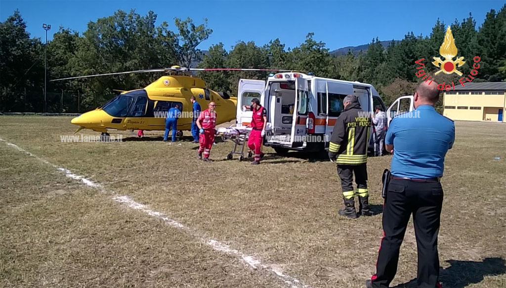 vvf-incidente-platania-trattore-01102018.jpg
