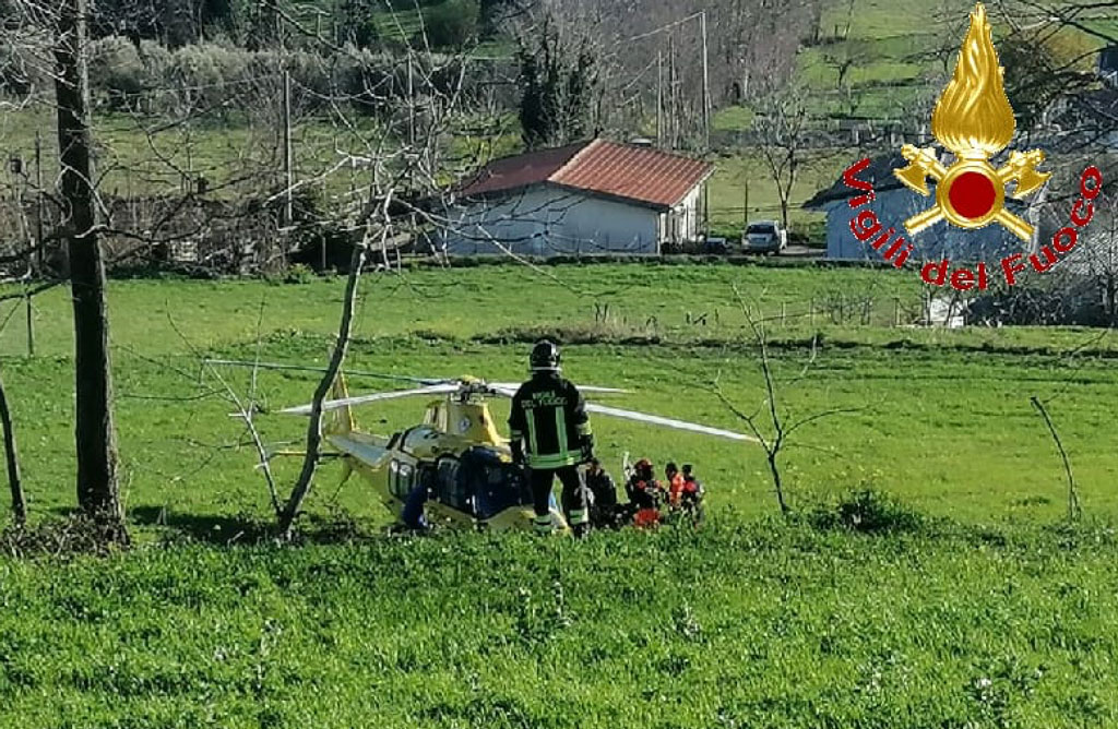 Incidente stradale tra Vibo e Tropea: auto si ribalta, due feriti gravi