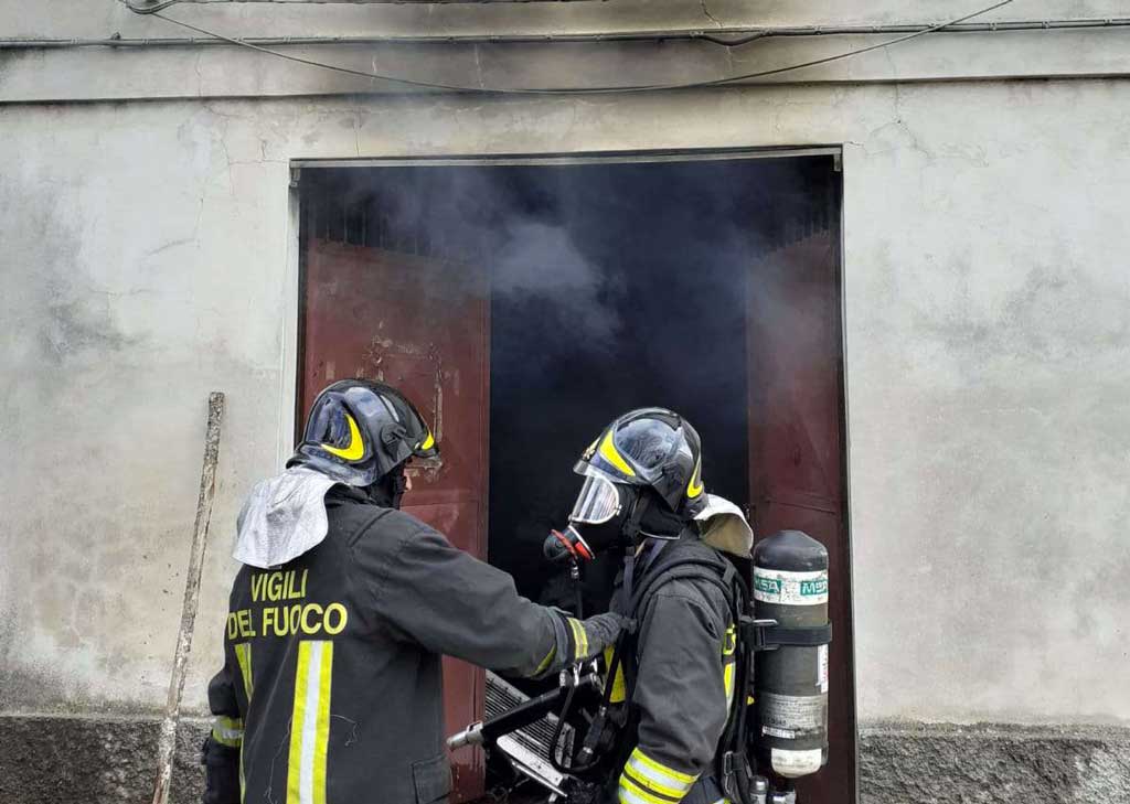 Si getta da dirupo per sfuggire a incendio nel Vibonese, deceduto 49enne 
