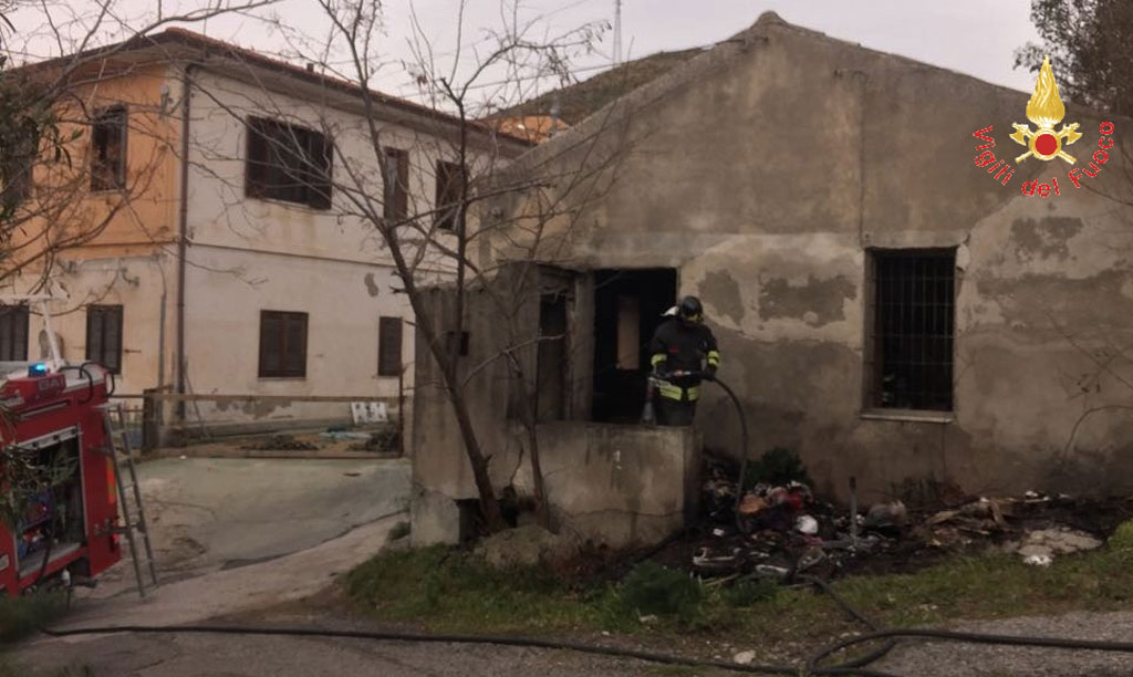Incendio in appartamento nel comune di Botricello