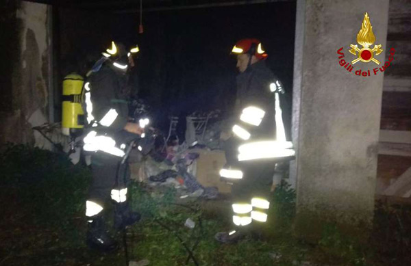 Scoppia bombola a gas in garage a Catanzaro, ferita anziana