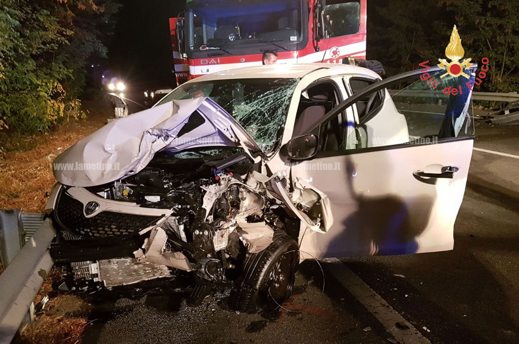 Incidente sulla ss 106 nel catanzarese, cinque feriti