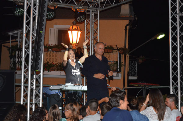 w-il-latte-discoteca-conflenti.jpg