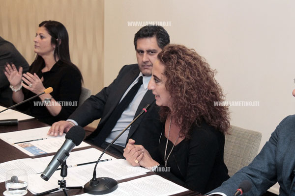 Lamezia, Toti (Fi):" Non voteremo Jobs Act". Forzisti riuniti a sostegno della Ferro
