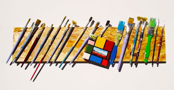 Artista calabrese propone le sue tele in "dimensione 3D" a Siviglia