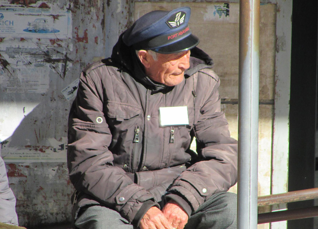 Stazione centrale di Lamezia celebra i 50 anni di servizio di “Zzu Peppi" La Gamba