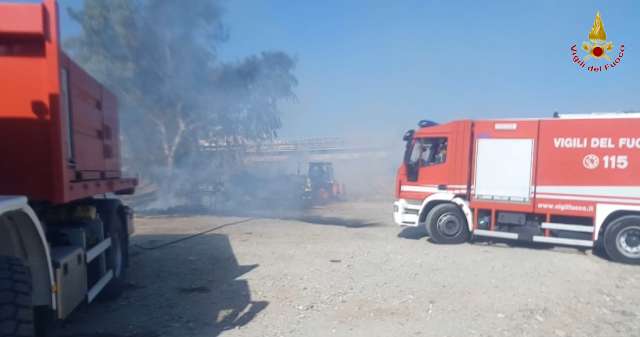 incendio-reggio2.jpg