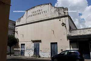 teatro-grandinetti-sambiase_20962.jpg