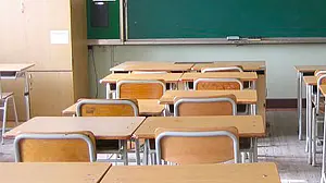 Scuola_banchi-generica_787e7_f80c4_f14d0_d3581.jpg