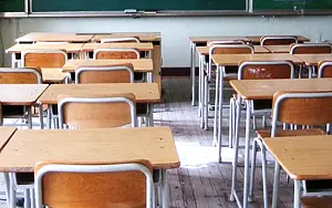 scuola-banchi_aa7a5_7a514_0f0a6_febf6_66adf_f3311.jpg