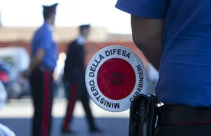 polizia-e-carabieri-paletta_065b8.jpg