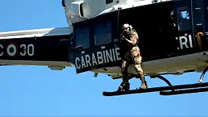 CARABINIERI_ELICOTTERO-CACCIATORI_639ac.jpg