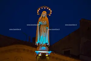 luci-blu-3-madonnina_5ff77_491f1.jpg