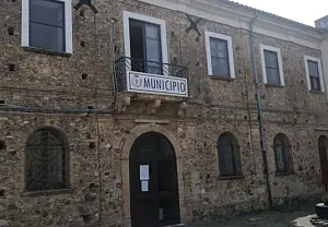 COMUNE-DI-MAIDA-municipio_a33f7_52c92_bbfc3_0d6da_77813_789f9_3a842.jpg