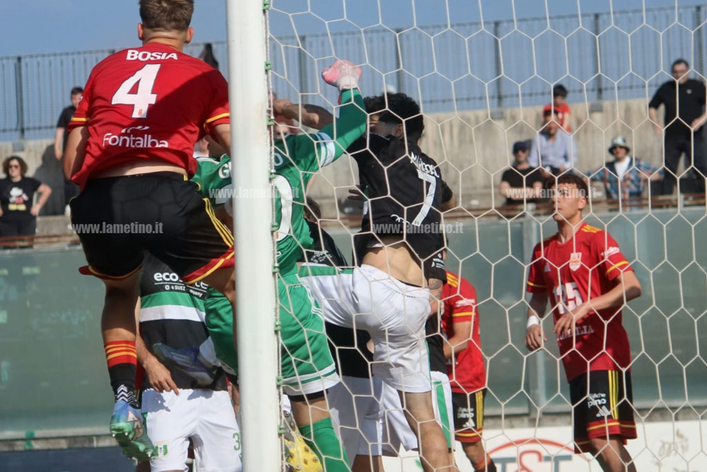 Serie D, 1-1 tra Vigor Lamezia e Messina: per i biancoverdi salvezza rimandata, ma sempre più vicina