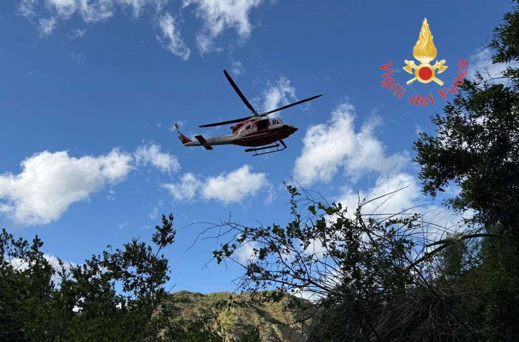 Precipita in un dirupo di 200 metri a Gerace e muore, inutili i soccorsi