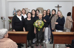 Gizzeria celebra i 100 anni di Teresa Vescio: “Grazie a tutti per essere qui” 100-Image-2025-11-21-at-12.29.2_db89a.jpg