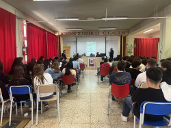 Lamezia, "La Vita in gioco": percorso di sensibilizzazione sul gioco d’azzardo al Liceo Galilei IMG_5079_856f0.jpg