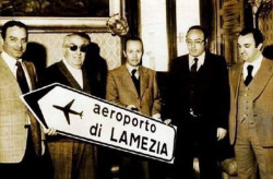 Lamezia, Branca: "Rassegnatevi, il nostro aeroporto ha già un nome ed è quello della città" aeroporto-di-lamezia416487_ea59d.jpg