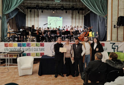 Lamezia, al Polo liceale “Campanella Fiorentino” intitolata Sala di Musica d’Insieme ad Andrea Reto: allievo prematuramente scomparso andreareto_22a8d.jpg