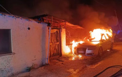 Auto e abitazione in fiamme a Davoli, salvata donna impossibilitata a camminare auto-2026-03-22-alle-19.59.25_648bd.jpg