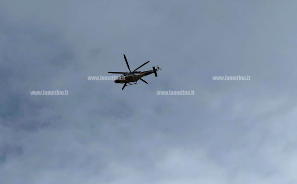Lamezia, elicottero dei Carabinieri sorvola la città: proseguono attività di controllo del territorio - Video controlliccat-10.15.18_d655c.jpg