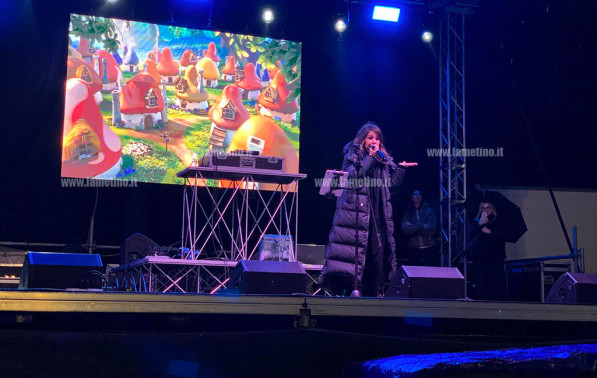 Cristina D’Avena inaugura il Carnevale di Lamezia 2026: musica e divertimento nonostante la pioggia cris-Image-2026-02-07-at-19.38_0a89e.jpg