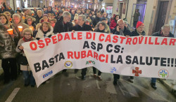 Fiaccolata a difesa dell’ospedale di Castrovillari promossa dal Comitato delle Associazioni fiaccolata27dic25_9d3d1.jpg