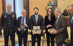 Console generale Usa Flynn ricevuto in Prefettura: "Approfonditi i rapporti tra territorio calabrese e Stati Uniti d'America" foto3_2f611.jpg