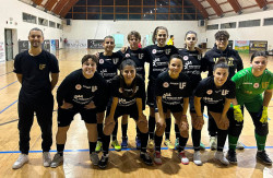 Calcio a 5, esordio travolgente per il Lamezia Futsal: Rovito sconfitto 15–2 futsal-lamezia_d00e6.jpg