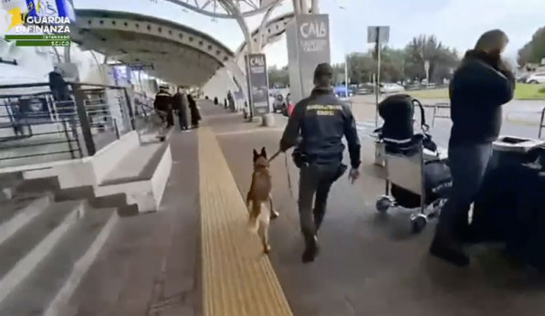 Traffico di stupefacenti e ’ndrangheta, blitz della Guardia di Finanza in tutta Italia: 15 arresti - Video gdf-2026-03-26-alle-07.44.09_afbb8.jpg