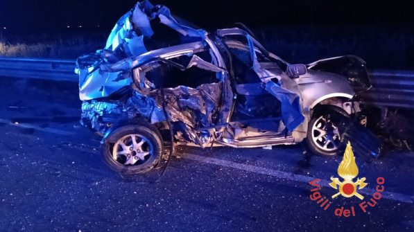 Tragico incidente sulla SS 106 a Belcastro, un morto e tre feriti inc-belcastro2_a4b76.jpeg