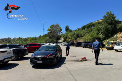Giovane morto in rissa in spiaggia nel Crotonese, zio della vittima condannato per tentato omicidio dell'assassino kr-comunicato_c5e4a_2b2b4_a7749.jpg