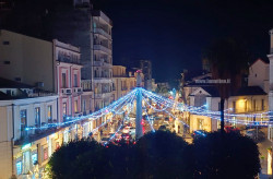 Luminarie ed eventi natalizi a Lamezia, parte ricerca di sponsor: Comune pubblica avviso lucinatale_acb43_772f9.jpg