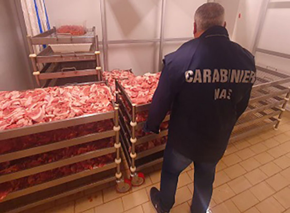 Sicurezza alimentare, Carabinieri sequestrano 150 kg alimenti nel catanzarese nas-carabinieri-ok_e98ac.jpg